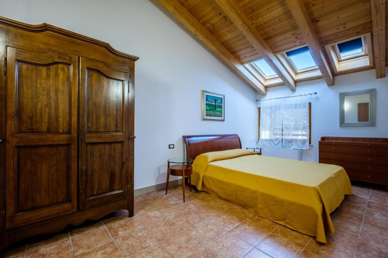 Agriturismo I Merli ซานตัมบรอโจ ดิ วัลโปลีเชลลา ภายนอก รูปภาพ