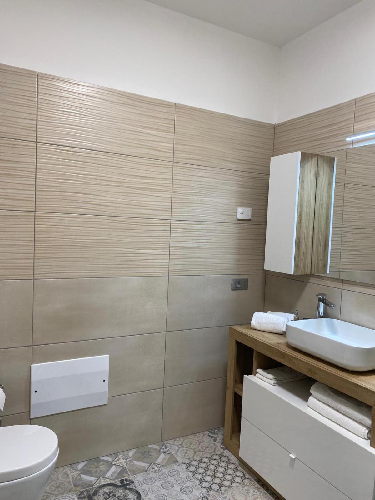 Agriturismo I Merli ซานตัมบรอโจ ดิ วัลโปลีเชลลา ภายนอก รูปภาพ