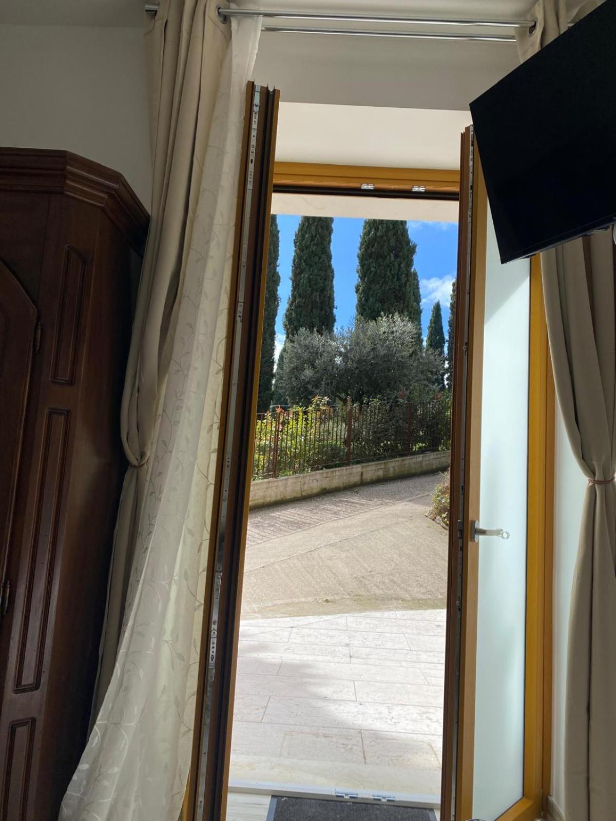 Agriturismo I Merli ซานตัมบรอโจ ดิ วัลโปลีเชลลา ภายนอก รูปภาพ